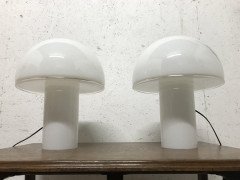 Vetri Murano, Rare Pair of Midcentury White Opaque Glass Mushroom Lamps - Thumbnail 3