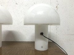Vetri Murano, Rare Pair of Midcentury White Opaque Glass Mushroom Lamps - Thumbnail 6