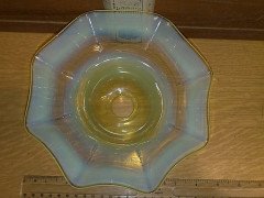 Arts & Crafts c.1900 Large Wavy Edge Vaseline Glass Shade with Uranium Tint - Thumbnail 3