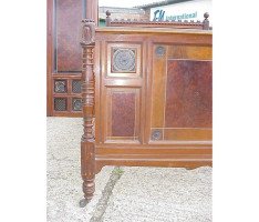 Bruce Talbert for Gillow & Co., Walnut Amboyna Ebonised Gilt Bedroom Suite - Thumbnail 15