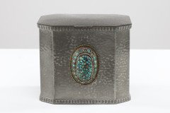 W. A. Perry, Arts & Crafts Hand Hammered Pewter Box with Oval Turquoise Jewel - Thumbnail 2