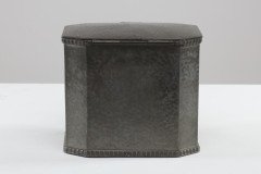W. A. Perry, Arts & Crafts Hand Hammered Pewter Box with Oval Turquoise Jewel - Thumbnail 4