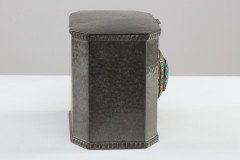 W a Perry an Arts & Crafts Hand Hammered Pewter Box with an Oval Turquoise Jewel - Thumbnail 6
