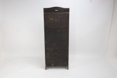 Liberty & Co., An English Arts & Crafts Oak Bookcase, with Shaped Upper Details - Thumbnail 5