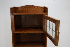Liberty & Co., An English Arts & Crafts Oak Bookcase, with Shaped Upper Details - Thumbnail 13