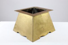 Margaret Gilmour, attributed. An Arts & Crafts Brass Planter Depicting a Galleon - Thumbnail 2