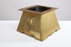 Margaret Gilmour Attributed, an Arts & Crafts Brass Planter Depicting a Galleon - Thumbnail 5