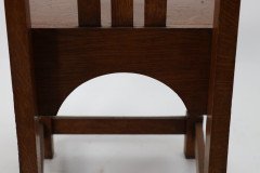 Shapland & Petter. An Arts & Crafts Oak Chair in the Style of M. H. Baillie Scott - Thumbnail 10