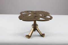 Margaret Gilmour, attributed. A Good Glasgow School Brass Trivet with Celtic Details - Thumbnail 3