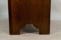 Shapland & Petter. A quality Glasgow style Arts & Crafts Oak Hall cupboard - Thumbnail 24