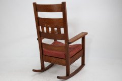 Stickley Brothers (style Of). An American Arts & Crafts Oak Rocking Chair - Thumbnail 4