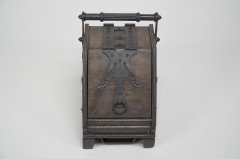 Benham & Froud, Designed by Dr. C. Dresser, Gothic Revival Oak Coal Scuttle - Thumbnail 7