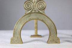 Thomas Jeckyll, attributed. A Pair of Anglo-Japanese Brass Fire Dogs with Love Birds - Thumbnail 9