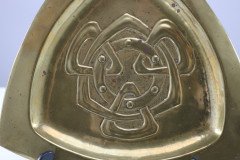 Margaret Gilmour. An Arts & Crafts Glasgow School Brass Celtic Interlaced Pin Tray - Thumbnail 6