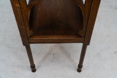 An identical pair of Arts and Crafts oak sidetable - Thumbnail 17