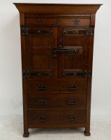 Arts & Crafts Oak Linen Press by Liberty and Co with Fleur De Lys carved details - Thumbnail 3