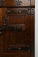 Arts & Crafts Oak Linen Press by Liberty & Co. with Fleur De Lys carved details - Thumbnail 19