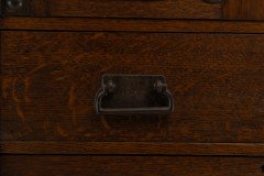 Arts & Crafts Oak Linen Press by Liberty & Co. with Fleur De Lys carved details - Thumbnail 20