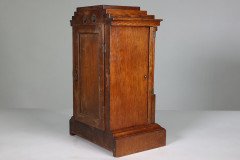 A Continental Arts & Crafts Oak Mantle Clock with Carved Stylised Glasgow Roses - Thumbnail 3