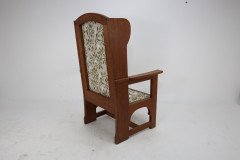 E G Punnett, attributed. Probably by William Birch & Retailed by Goodyers. An Arts & Crafts Oak Wing Back Hall Armchair - Thumbnail 6
