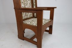 E G Punnett, attributed. Probably by William Birch & Retailed by Goodyers. An Arts & Crafts Oak Wing Back Hall Armchair - Thumbnail 10