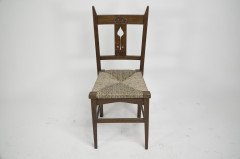 Liberty & Co. attributed. A set of six Glasgow Style Oak dining chairs - Thumbnail 3