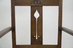 Liberty & Co. attributed. A set of six Glasgow Style Oak dining chairs - Thumbnail 17