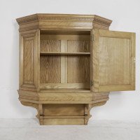 Collinson & Lock. An Aesthetic Movement Satin Walnut Breakfront Wall Cupboard - Thumbnail 8