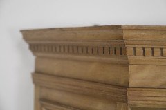 Collinson & Lock. An Aesthetic Movement Satin Walnut Breakfront Wall Cupboard - Thumbnail 5