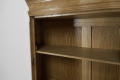 Collinson & Lock. An Aesthetic Movement Satin Walnut Breakfront Wall Cupboard - Thumbnail 11
