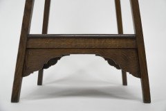 Liberty & Co., attributed. An Arts & Crafts Oak Plant Stand - Thumbnail 10