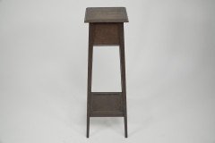 A nice quality Arts and Crafts plant stand with molded details - Thumbnail 2