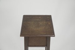 A nice quality Arts and Crafts plant stand with molded details - Thumbnail 5