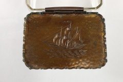 Mid-Century, c.1950 Glass and Copper Jewellery Box with Hand-Hammered Ship Lid - Thumbnail 16