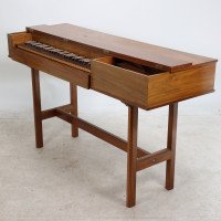 John Morley London. A 1960's clavichord signed John Morley Londini Fecit - Thumbnail 3
