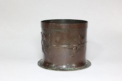 Guild of Handicraft (style of). An Arts and Crafts copper planter - Thumbnail 2