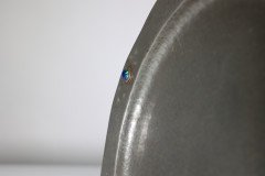 Liberty and Co (attributed). An Arts & Crafts hand hammered pewter plate with five blue enamel jewels - Thumbnail 8