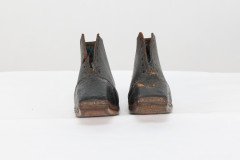 A Perfect Almost Unworn Pair of Period 19th Century Handmade Leather Baby Shoes - Thumbnail 2
