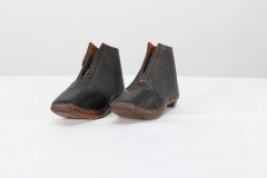 A Perfect Almost Unworn Pair of Period 19th Century Handmade Leather Baby Shoes - Thumbnail 3