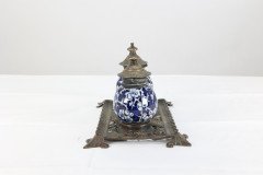 Townshend Art Metal Workers. Birmingham. An Anglo-Japanese Brass Pen/quill Tray - Thumbnail 5