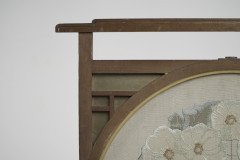 E. W. Godwin Style. An Anglo-Japanese Fire Screen with a Japanese Silk Embroidery - Thumbnail 4