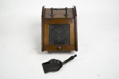 Thomas Jeckyll for Barnard Bishop & Barnard. Rare Aesthetic Anglo-Japanese Walnut Coal Box - Thumbnail 15