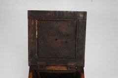 John Pearson Attributed, Arts & Crafts Log or Coal Box with Fleur De Lys Details - Thumbnail 9