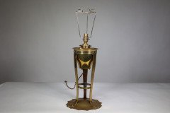 Arthur Dixon for the Birmingham Guild of Handicraft. A Rare Arts & Crafts Brass Table Lamp - Thumbnail 3