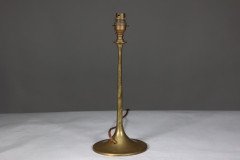 Dryad In the style of Arts & Crafts brass table lamp with a wide flaring base - Thumbnail 2