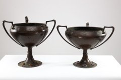Arthur Dixon for the Birmingham Guild of Handicraft. Two Arts & Crafts Hand Hammered Copper Centerpieces - Thumbnail 2