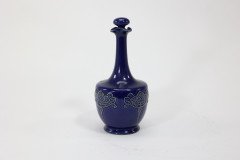 Royal Doulton. An Arts & Crafts Beefeater Gin Advertising Decanter & Stopper - Thumbnail 3