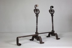 Thornton & Downer ( attributed. ). A Pair of Arts & Crafts Cotswold School Handmade Steel Fire Dogs - Thumbnail 5