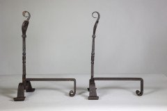 Thornton & Downer ( attributed. ). A Pair of Arts & Crafts Cotswold School Handmade Steel Fire Dogs - Thumbnail 9