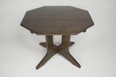 An Arts & Crafts good quality oak octagonal centre table with curved supports - Thumbnail 5